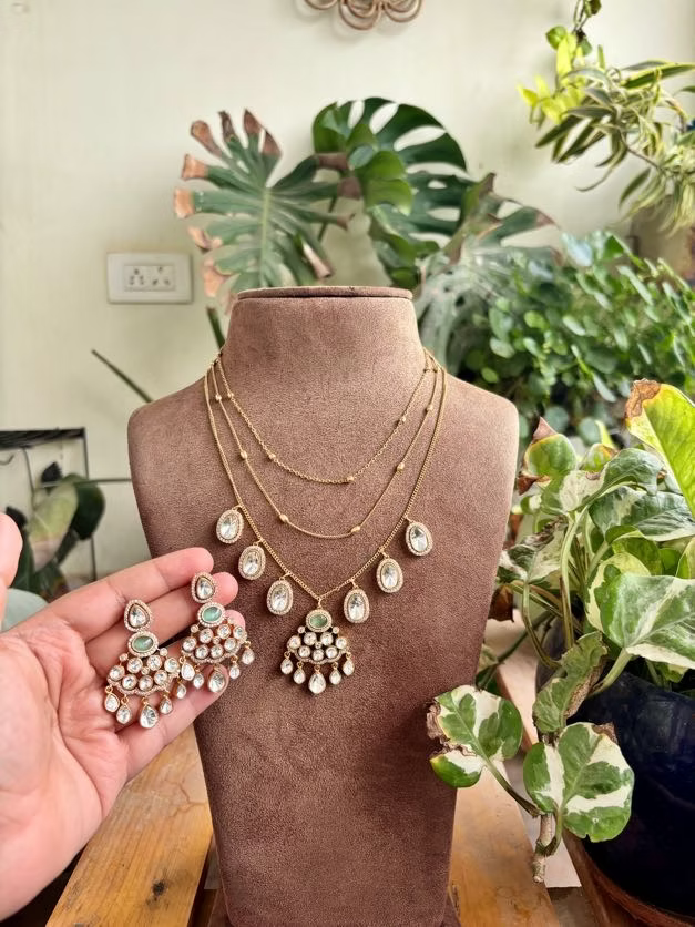 Zareen Aura Set